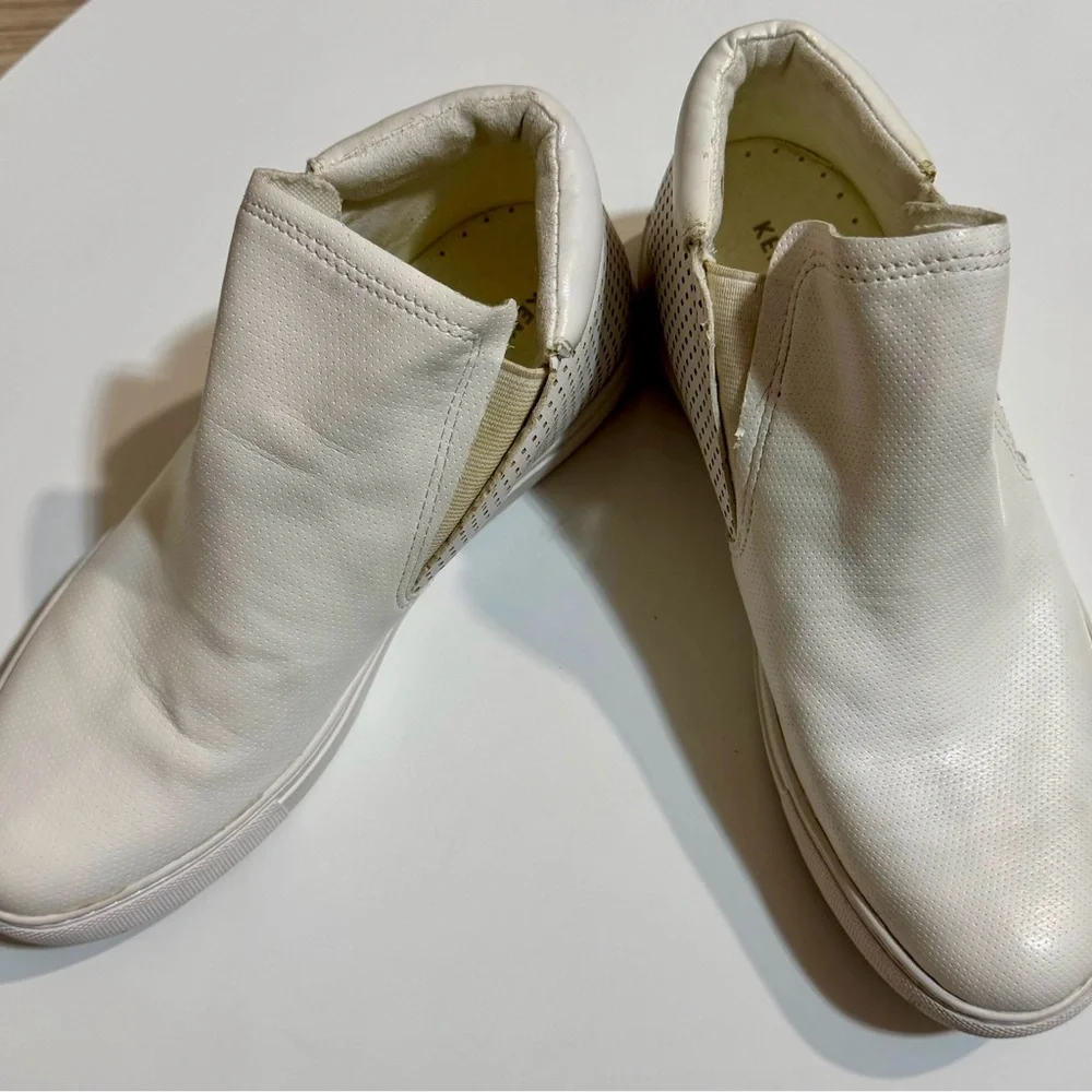 White Slip-On Sneakers‎